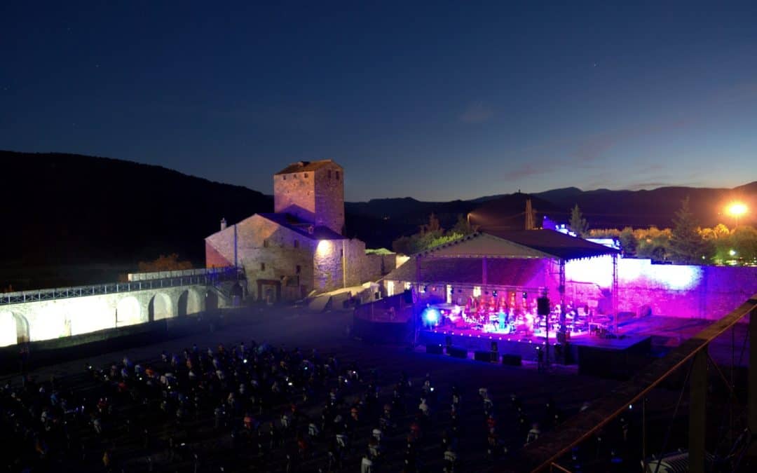 Invitaciones agotadas y asistencia modélica en la primera actuación del Festival Castillo de Aínsa